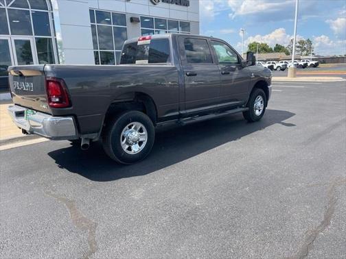 2025 RAM 2500 Tradesman Crew Cab 4x4 6'4' Box