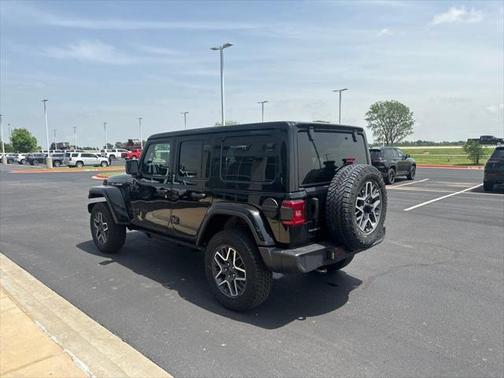 2025 Jeep Wrangler 4-Door Sahara 4x4