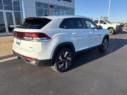 2025 Volkswagen Atlas Cross Sport 2.0T SE w/Technology 4MOTION