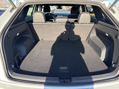 2025 Volkswagen Atlas Cross Sport 2.0T SE w/Technology 4MOTION