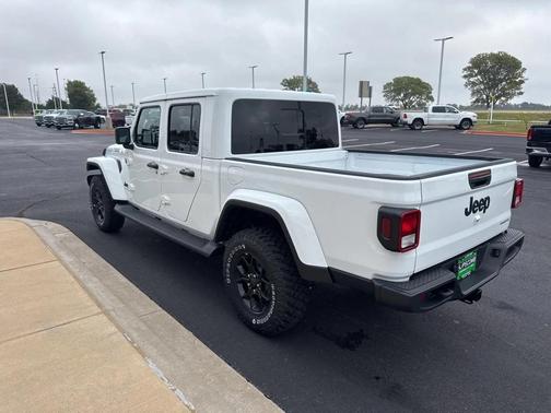 2025 Jeep Gladiator High Tide