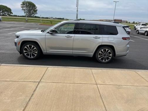 2022 Jeep Grand Cherokee L Overland