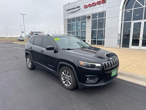 2019 Jeep Cherokee Latitude Plus