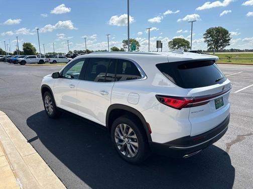 2025 Buick Enclave Preferred FWD