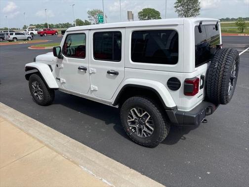 2025 Jeep Wrangler 4-Door Sahara 4x4