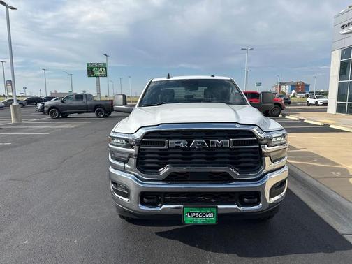 2025 RAM 2500 Tradesman Crew Cab 4x4 8' Box