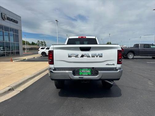 2025 RAM 2500 Tradesman Crew Cab 4x4 8' Box