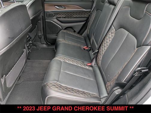 2023 Jeep Grand Cherokee Summit