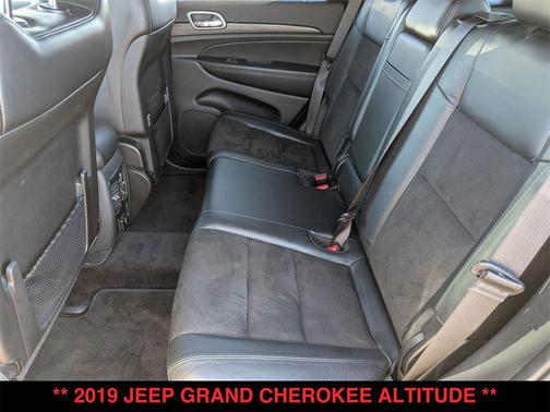 2019 Jeep Grand Cherokee Altitude