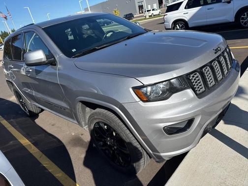 2019 Jeep Grand Cherokee Altitude