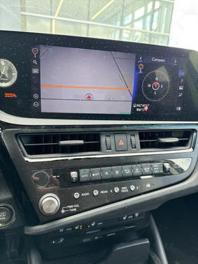 2022 Lexus ES 250 Base