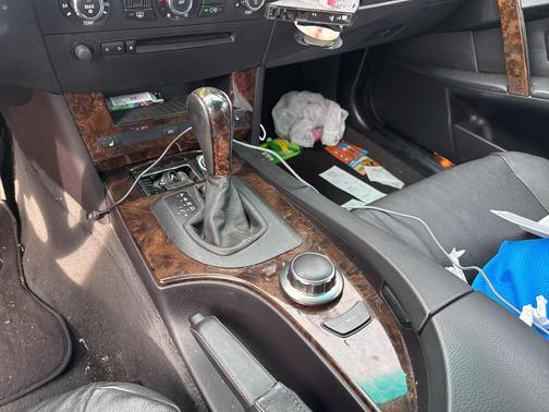 2007 BMW 530 530i