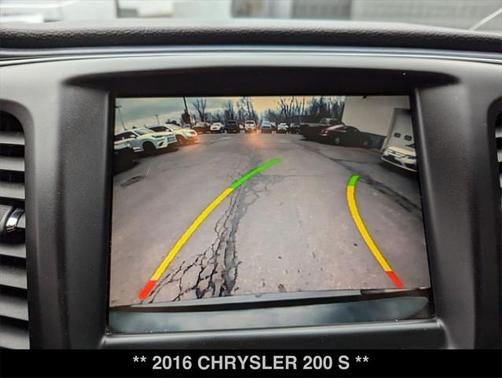 2016 Chrysler 200 S