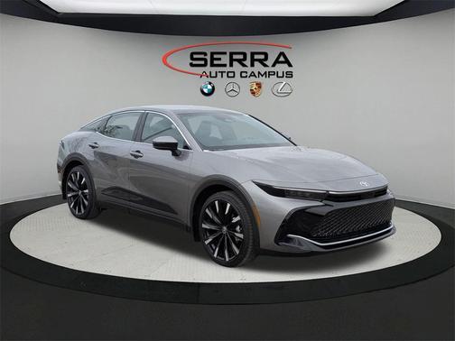 2025 Toyota Crown Platinum