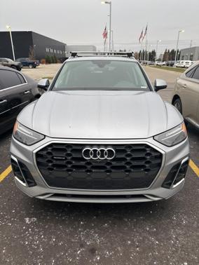 2022 Audi Q5 45 S line Premium Plus