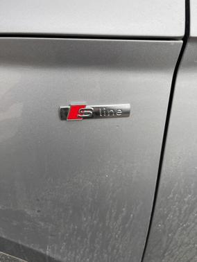 2022 Audi Q5 45 S line Premium Plus