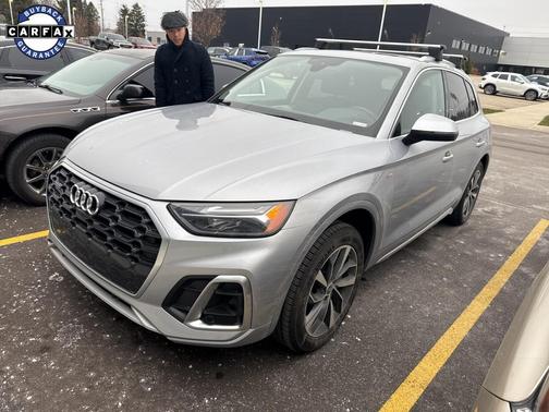 2022 Audi Q5 45 S line Premium Plus