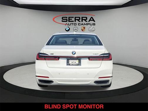 2022 BMW 740 i xDrive