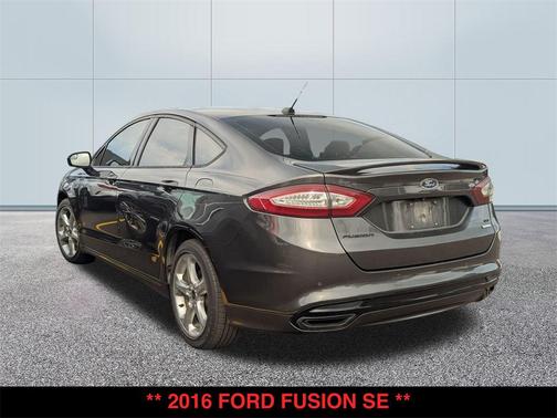 2016 Ford Fusion SE