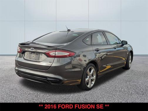 2016 Ford Fusion SE