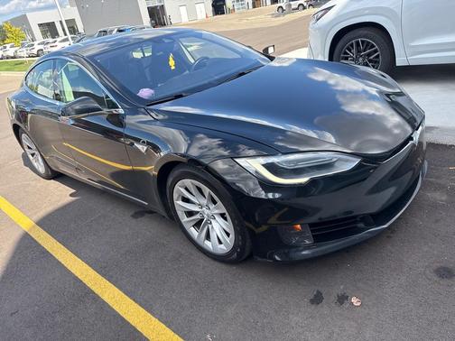 2016 Tesla Model S 90D