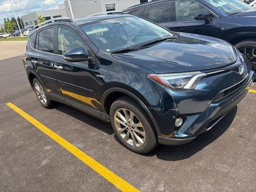 2018 Toyota RAV4 Hybrid SE