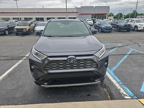 2019 Toyota RAV4 Hybrid SE