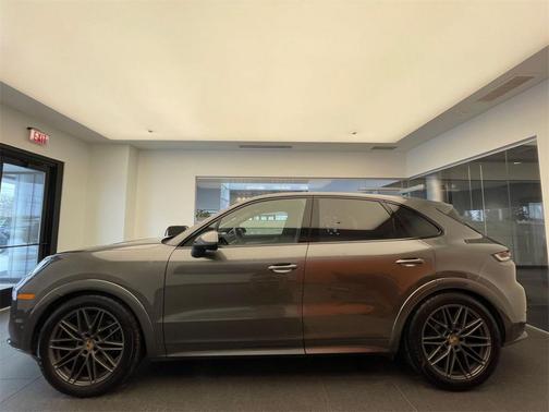 2025 Porsche Cayenne Cayenne