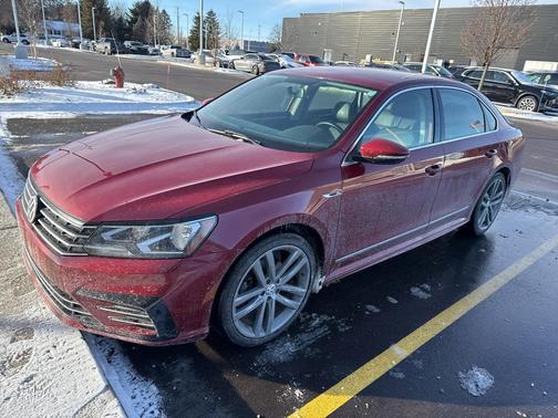 2017 Volkswagen Passat 1.8T R-Line w/Comfort