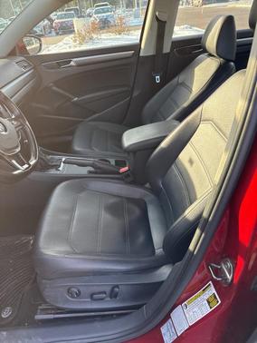 2017 Volkswagen Passat 1.8T R-Line w/Comfort