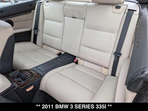 2011 BMW 335 335i