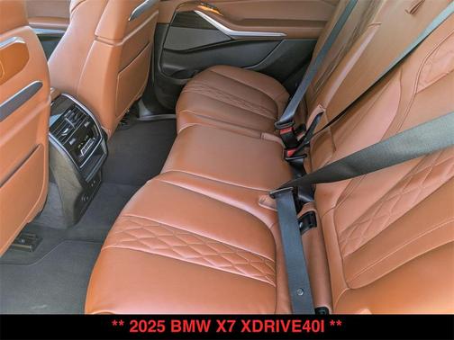 2025 BMW X7 xDrive40i