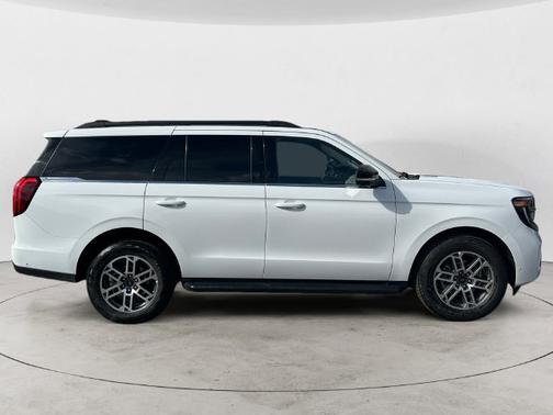 OXFORD WHITE 2025 Ford Expedition ACTIVE