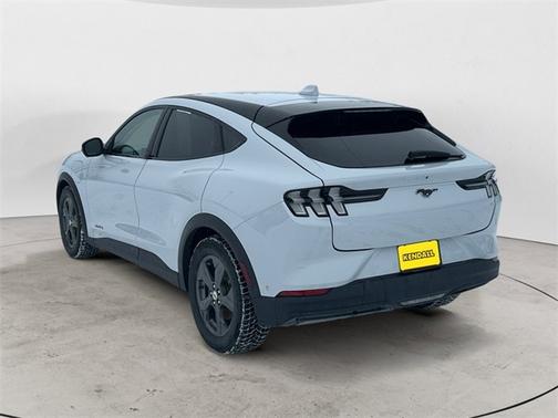 2022 Ford Mustang Mach-E SELECT