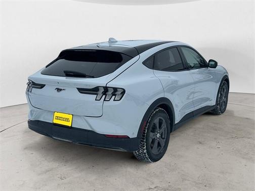 2022 Ford Mustang Mach-E SELECT