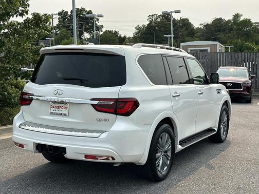 Moonstone White 2024 INFINITI QX80 Luxe