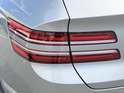 Savile Silver 2027 Genesis GV80 2.5T