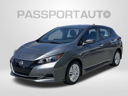 Gun Metallic 2023 Nissan Leaf S