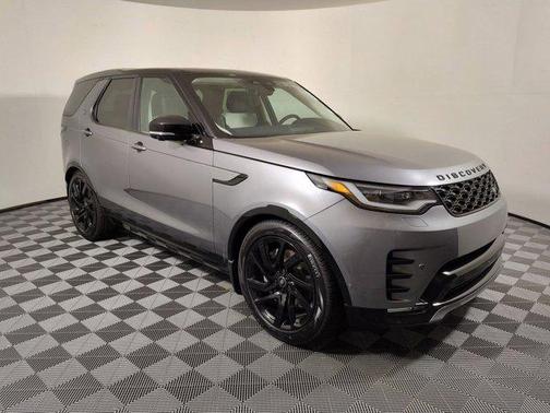 2025 Land Rover Discovery P300 Dynamic SE