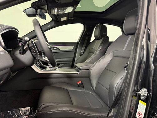2024 Jaguar XF R-Dynamic SE P250 AWD Automatic