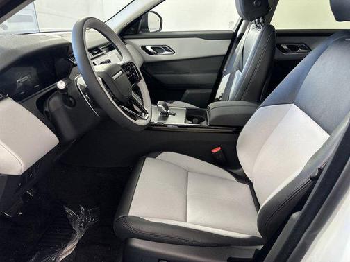 2025 Land Rover Range Rover Velar P250 SE R-Dynamic