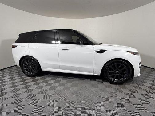 2023 Land Rover Range Rover Sport SE