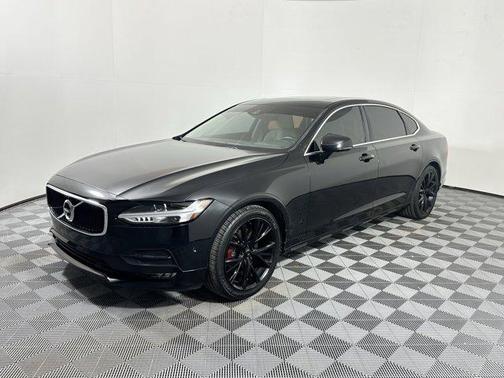 2018 Volvo S90 T5 Momentum