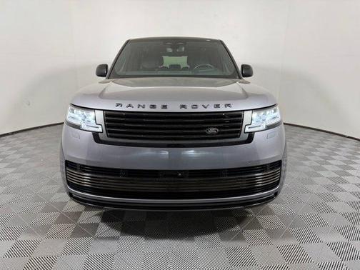 2024 Land Rover Range Rover P615 SV