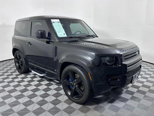 2022 Land Rover Defender V8