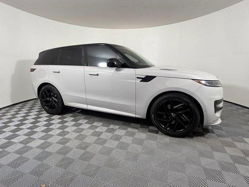 2024 Land Rover Range Rover Sport SE