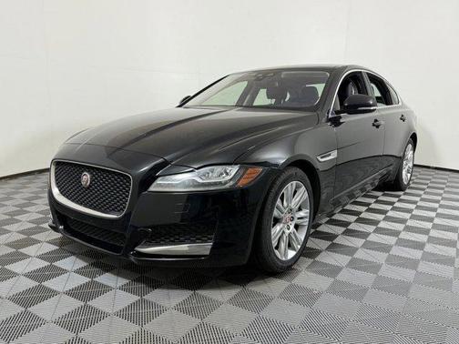 Black 2017 Jaguar XF 35t Premium