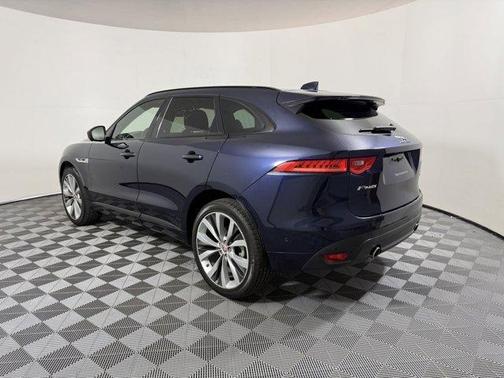 2017 Jaguar F-PACE 35t R-Sport