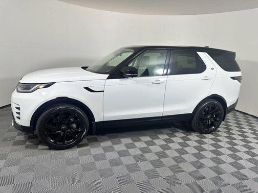 2025 Land Rover Discovery P300 Dynamic SE