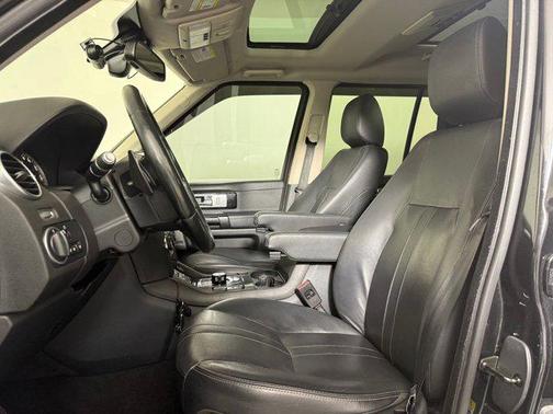 2016 Land Rover LR4 Base
